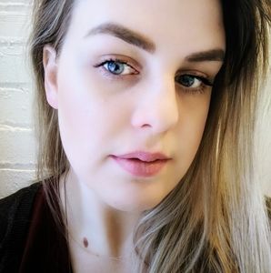 Meet your Posher, Sabrina